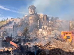Kuil Buddha Raksasa di China Hancur Terbakar, Begini Kondisinya