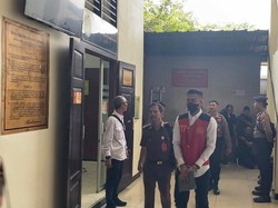 Mario Dandy Kembali Pakai Kemeja Putih di Sidang Hari Ini