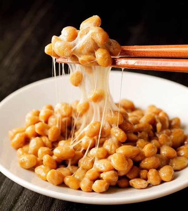 Natto merupakan salah satu makanan fermentasi yang populer
