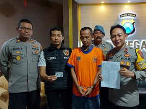 7 Fakta Akal Bulus OB Dindik Surabaya Jadi Calo PPDB SMP Tipu Rp 20 Juta 7 Fakta Akal Bulus OB Dindik Surabaya Jadi Calo PPDB SMP Tipu Rp 20 Juta