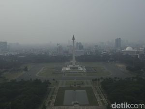 Potret Horor Polusi Jakarta yang Makin Pekat Potret Horor Polusi Jakarta yang Makin Pekat