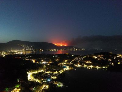 Potret Kebakaran Hutan di Pulau Corfu Yunani