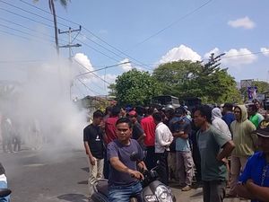 Kecelakaan Tewaskan 1 Keluarga, Warga Ricuh-Minta Ganti Rugi Rp 3 Miliar