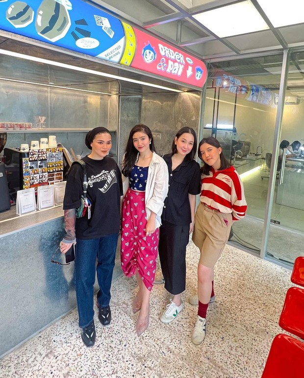 Reuni BLINK/ Foto: instagram.com/febbyrastanty Reuni BLINK