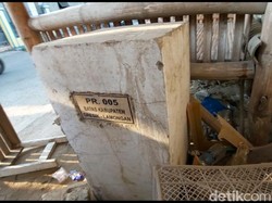 Pria Gresik Ini Tiap Hari Harus ke Lamongan Cuma untuk Memasak di Dapur