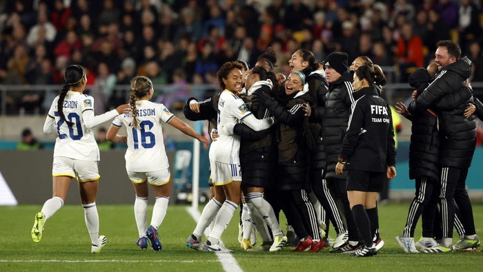 Soccer Football - FIFA Womens World Cup Australia and New Zealand 2023 - Group A - New Zealand v Philippines - Wellington Regional Stadium, Wellington, New Zealand - July 25, 2023 Philippines Sarina Bolden celebrates scoring their first goal with teammates REUTERS/Amanda Perobelli