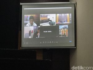 Pegawai Toko Ponsel Mojokerto yang Gelapkan Rp 309 Juta Divonis 3 Tahun Bui Pegawai Toko Ponsel Mojokerto yang Gelapkan Rp 309 Juta Divonis 3 Tahun Bui
