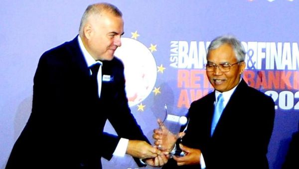 Manjakan Nasabah Priorotas, Perbankan Ini Diganjar Penghargaan Bergengsi