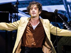 Profil Matty Healy The 1975, Vokalis Kontroversial-Rumor di Album Taylor Swift Profil Matty Healy The 1975, Vokalis Kontroversial-Rumor di Album Taylor Swift