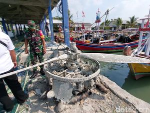 TNI Segera Kumpulkan Serpihan Bangkai Pesawat di Gresik untuk Diteliti