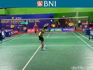 Foto: Aksi Fitriyah Latifah Raih Tiket 16 Besar BNI Sirnas B Sulsel