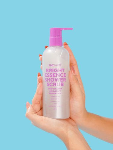 Flowhite Bright Essence Shower Scrub Deep Cleanser Rejuvenate Radiant Skin