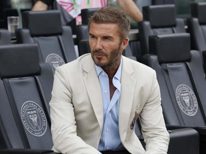 Jul 25, 2023; Fort Lauderdale, FL, USA; Inter Miami CF co-owner David Beckham and wife Victoria Beckham look on before the game between Inter Miami CF and Atlanta United at DRV PNK Stadium. Mandatory Credit: Jasen Vinlove-USA TODAY Sports
