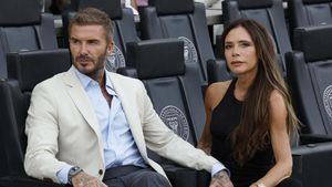 Gaya Beckham dan Istrinya Saksikan Messi Cetak 2 Gol