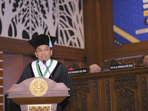 Tak Hanya untuk Gigi, Gubes Unair Ungkap Manfaat Siwak bagi Lingkungan Tak Hanya untuk Gigi, Gubes Unair Ungkap Manfaat Siwak bagi Lingkungan