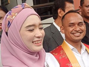 Inara Rusli Kapok Nyetir Sambil Zoom Berakhir Kecelakaan Inara Rusli Kapok Nyetir Sambil Zoom Berakhir Kecelakaan