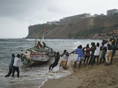 Kapal Migran Terbalik di Lepas Pantai Senegal, 17 Orang Tewas