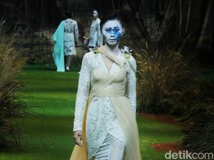 10 Inspirasi Kebaya Modern dari Koleksi Terbaru Toton Januar 10 Inspirasi Kebaya Modern dari Koleksi Terbaru Toton Januar