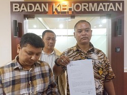 Cinta Mega Dilaporkan ke BK DPRD DKI Buntut Viral Diduga Main Slot