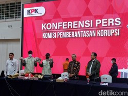 8 Fakta Kabasarnas Tersangka Suap Proyek Alat Deteksi Reruntuhan