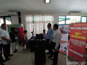 Turis Asing Kini Bisa Perpanjang Visa on Arrival di Candi Borobudur