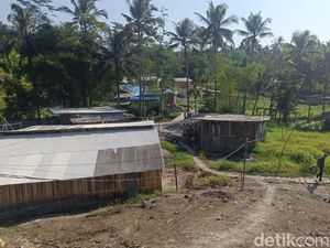 Tutup Penambangan Emas di Banyumas, Polisi Minta Bedeng Dirobohkan Tutup Penambangan Emas di Banyumas, Polisi Minta Bedeng Dirobohkan