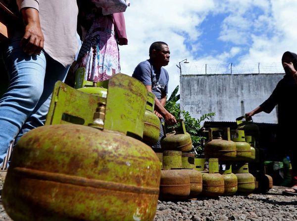 LPG 3 Kg Langka di Banyuwangi, Warga Harus Antre