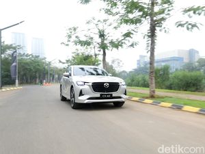 Jajal Langsung Mazda CX-60: Andalan Baru Buat Jegal Lexus-BMW Jajal Langsung Mazda CX-60: Andalan Baru Buat Jegal Lexus-BMW