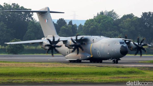 Potret Pesawat Airbus A400M Mejeng di Lanud Halim