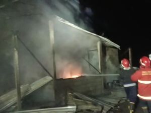 Tabung Gas Diduga Bocor, Rumah Makan di Gelgel Ludes Terbakar