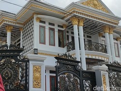 Fakta-fakta Kampung Miliarder di Kaki Gunung Pangauban Garut