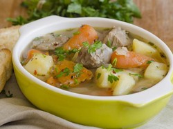 Rekomendasi 5 Sop Daging yang Hangat Segar, Cocok Untuk Makan Siang