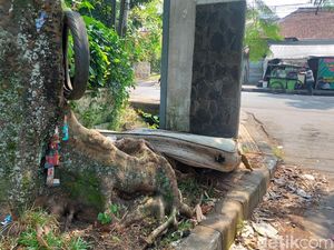 Bisa-bisanya! Ada yang Buang Kasur dan Kulkas di Jalan Patuha Bandung