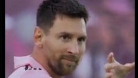 Nah, meme ini mulai membawa-bawa Cristiano Ronaldo, menyertakan fakta bahwa CR7 tak punya trofi Piala Dunia dalam kariernya. Foto: dok. Internet/Twitter