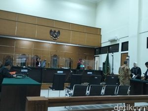 Pacar Kepala BPKAD Serang Janjikan Fee 30% di Kasus Suap Pengadaan Mebel
