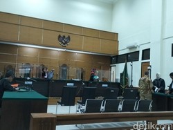Pacar Kepala BPKAD Serang Janjikan Fee 30% di Kasus Suap Pengadaan Mebel