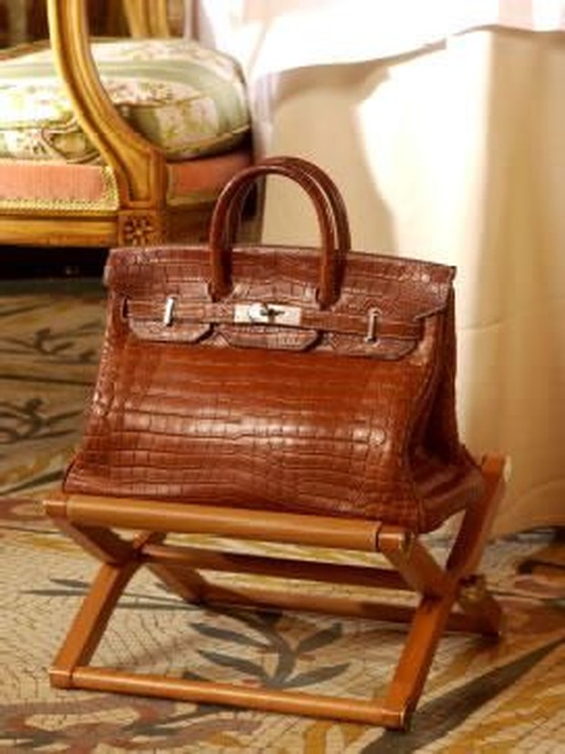 Stool untuk Tas Mewah/Foto: id.pinterest.com/Gigi Addi