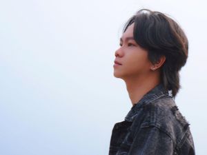 Surya Pratama Putra Jajal Dunia Musik Usai Sukses Tarik Massa di Media Sosial Surya Pratama Putra Jajal Dunia Musik Usai Sukses Tarik Massa di Media Sosial