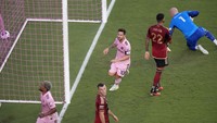 Inter Miami menang 4-0 atas Atlanta United di Leagues Cup. Lionel Messi yang tampil sebagai starter mencetak dua gol di pertandingan ini.  