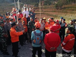 Menanti Proses Evakuasi 8 Penambang Terjebak di Lubang 70 Meter Banyumas