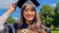 8 Momen Putri Parto Patrio Amanda Caesa Lulus Kuliah dari Kampus di Inggris
