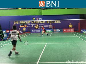 Foto: Partai Ketat Arka Vs Shiddiq di BNI Sirnas B Sulsel