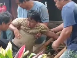 Remaja di Pabuaran Bogor Terperosok ke Sumur Saat Kejar Layangan