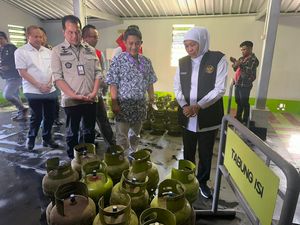 Gubernur Khofifah Pastikan Distribusi LPG 3 Kg Lancar