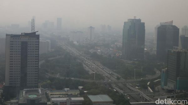 Horor! Sore Ini Polusi Jakarta Terburuk Sedunia