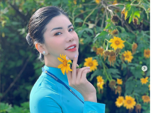 10 Foto Pramugari Tercantik Vietnam yang Jadi Juara Kontes Kecantikan