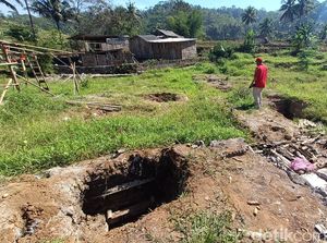 Cerita Penambang Emas di Banyumas, Lubang Sempit-12 Jam di Perut Bumi