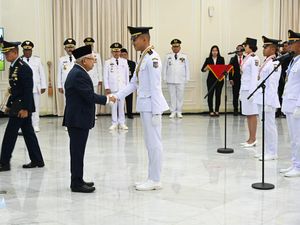 Maruf Lantik 1.627 Pamong Praja IPDN, Minta Jaga Netralitas-Integritas Maruf Lantik 1.627 Pamong Praja IPDN, Minta Jaga Netralitas-Integritas