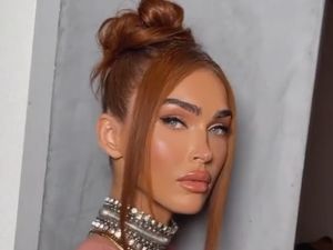 Megan Fox Posting Foto Tanpa Makeup, Penampilannya Tidak Dikenali