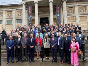 Yasonna Bicara Human Dignity di Oxford: HAM Junjung Martabat Manusia!